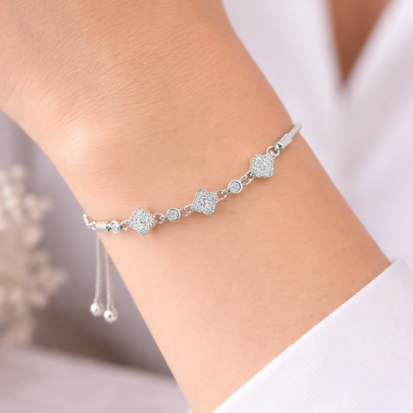 İnci Yonca Detaylı Ayarlanabilir Bileklik